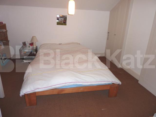 			NEW INSTRUCTION!, 2 Bedroom, 1 bath, 1 reception Flat			 Tufnell Park Road, TUFNELL PARK